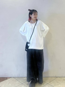 「アイテム（スマホグッズ）」を使った、tagochiさん（レディース・159cm）の秋コーディネート