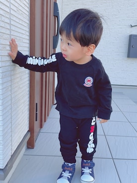 「MIKI HOUSE（ミキハウス）のアイテム（Tシャツ/カットソー）」を使った、asahiさん（キッズ・90cm）の秋コーディネート