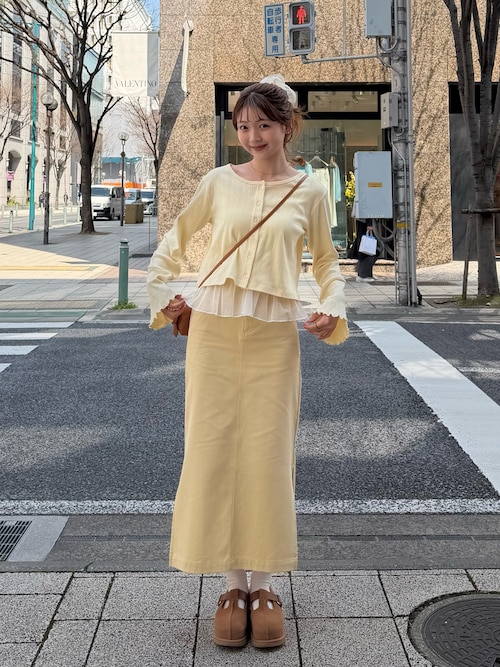 「REMOON（リムーン）のアイレットカットカーディガン（カーディガン/ボレロ）」を使った、ゆづきさん（レディース・160cm）の春コーディネート