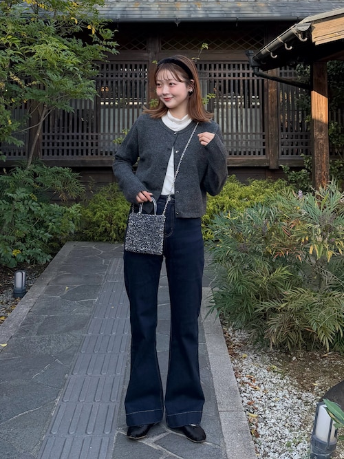 「SENSE OF PLACE by URBAN RESEARCH（センスオブプレイスバイアーバンリサーチ）の『洗濯可』メタルボタンカーディガン（カーディガン/ボレロ）」を使った、ゆづきさん（レディース・160cm）の冬コーディネート