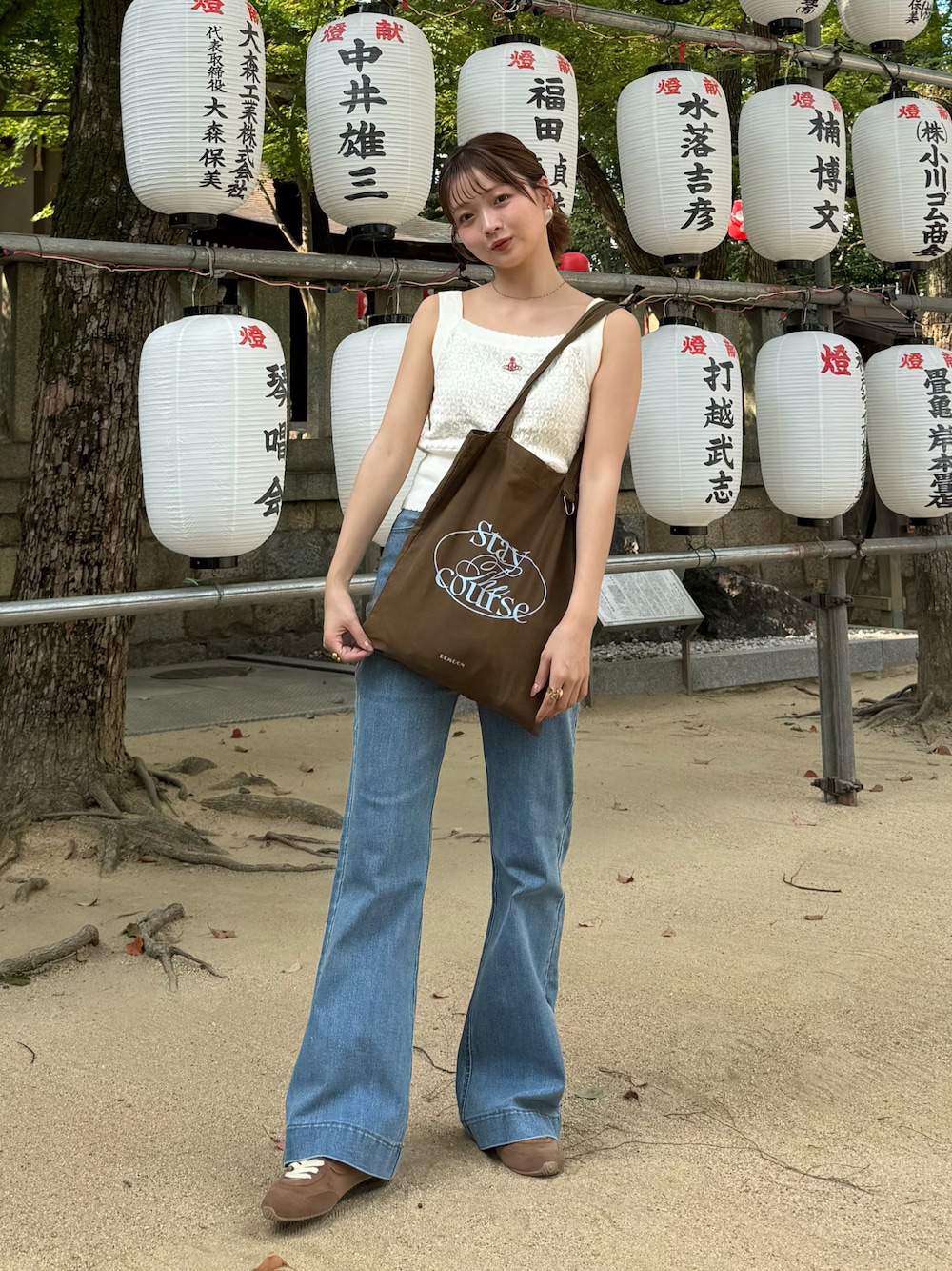 Vivienne Westwoodのキャミソールを使った人気ファッション