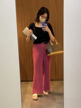 イズヒアーさんのコーディネート