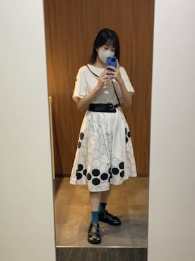 イズヒアーさんのコーディネート