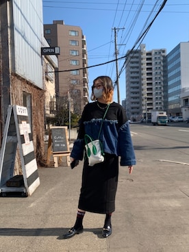 イズヒアーさんのコーディネート