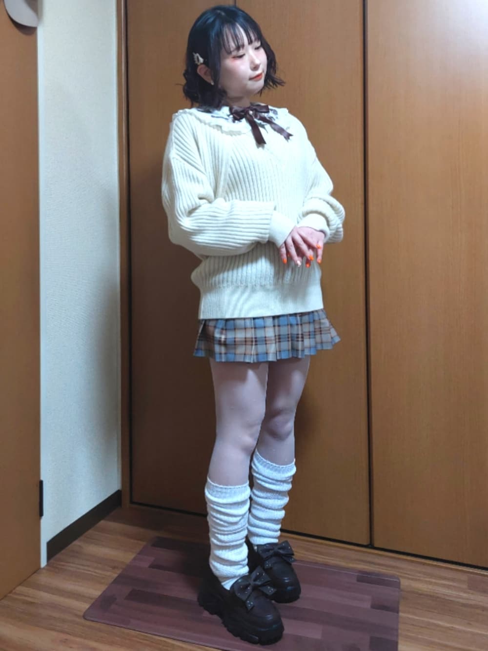 ローファーを使った「ルーズソックス」の人気ファッション