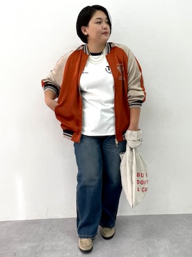 「アイテム（スカジャン）」を使った、SMILE LAND（スマイルランド）さん（レディース・163cm）の秋コーディネート