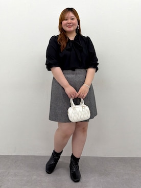 「nissen（ニッセン）の＜大きいサイズ＞ヘリンボーンショート丈ラップデザインスカート marun（スカート、ブラック系）」を使った、SMILE LAND（スマイルランド）さん（レディース・159cm）の秋コーディネート