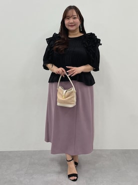 「nissen（ニッセン）の＜大きいサイズ＞カットツイルナロースカート marun（スカート、パープル系）」を使った、SMILE LAND（スマイルランド）さん（レディース・155cm）の春コーディネート
