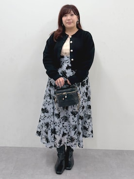 「nissen（ニッセン）の＜大きいサイズ＞フラワーフロッキープリントマーメイドフレアスカート marun（スカート、グレー系）」を使った、SMILE LAND（スマイルランド）さん（レディース・159cm）の秋コーディネート