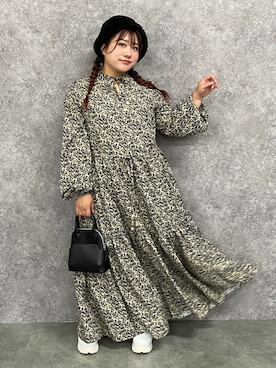 「アイテム（ワンピース/ドレス、ベージュ系）」を使った、SMILE LAND（スマイルランド）さん（レディース・155cm）の秋コーディネート