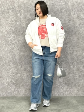 「GEVS.（ジェイヴィス）のアイテム（デニムパンツ）」を使った、SMILE LAND（スマイルランド）さん（レディース・163cm）の春コーディネート