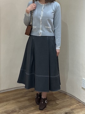 「MISCH MASCH（ミッシュマッシュ）の2026春夏新作 配色トリミングベーシック金釦カーディガン（カーディガン/ボレロ、ホワイト系）」を使った、アトレ川崎店さん（レディース・155cm）の春コーディネート