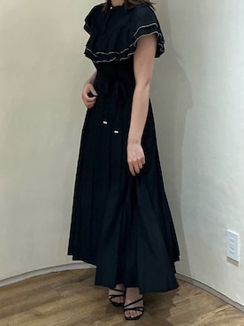 「MISCH MASCH（ミッシュマッシュ）の2026春夏新作 肩開きフリルシャツワンピース（シャツワンピース、ブラック系）」を使った、アトレ川崎店さん（レディース・155cm）の春コーディネート