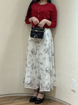 「MISCH MASCH（ミッシュマッシュ）の2025秋冬新作 PEANUTSデザインキルティングミニバッグ（ショルダーバッグ、ブラック系）」を使った、アトレ川崎店さん（レディース・155cm）の春コーディネート