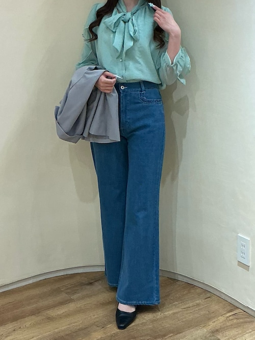 2026春夏新作 袖フリルラメシアーボウタイブラウス