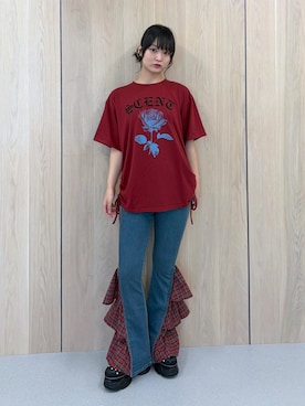 「jouetie（ジュエティ）のローズロゴルーズTシャツ（Tシャツ/カットソー、レッド系）」を使った、AMANEさん（レディース・163cm）の夏コーディネート