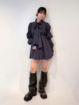 「jouetie（ジュエティ）のマムルークスリーブビッグリボンチュニックシャツ（シャツ/ブラウス、ブルー系）」を使った、AMANEさん（レディース・163cm）の夏コーディネート