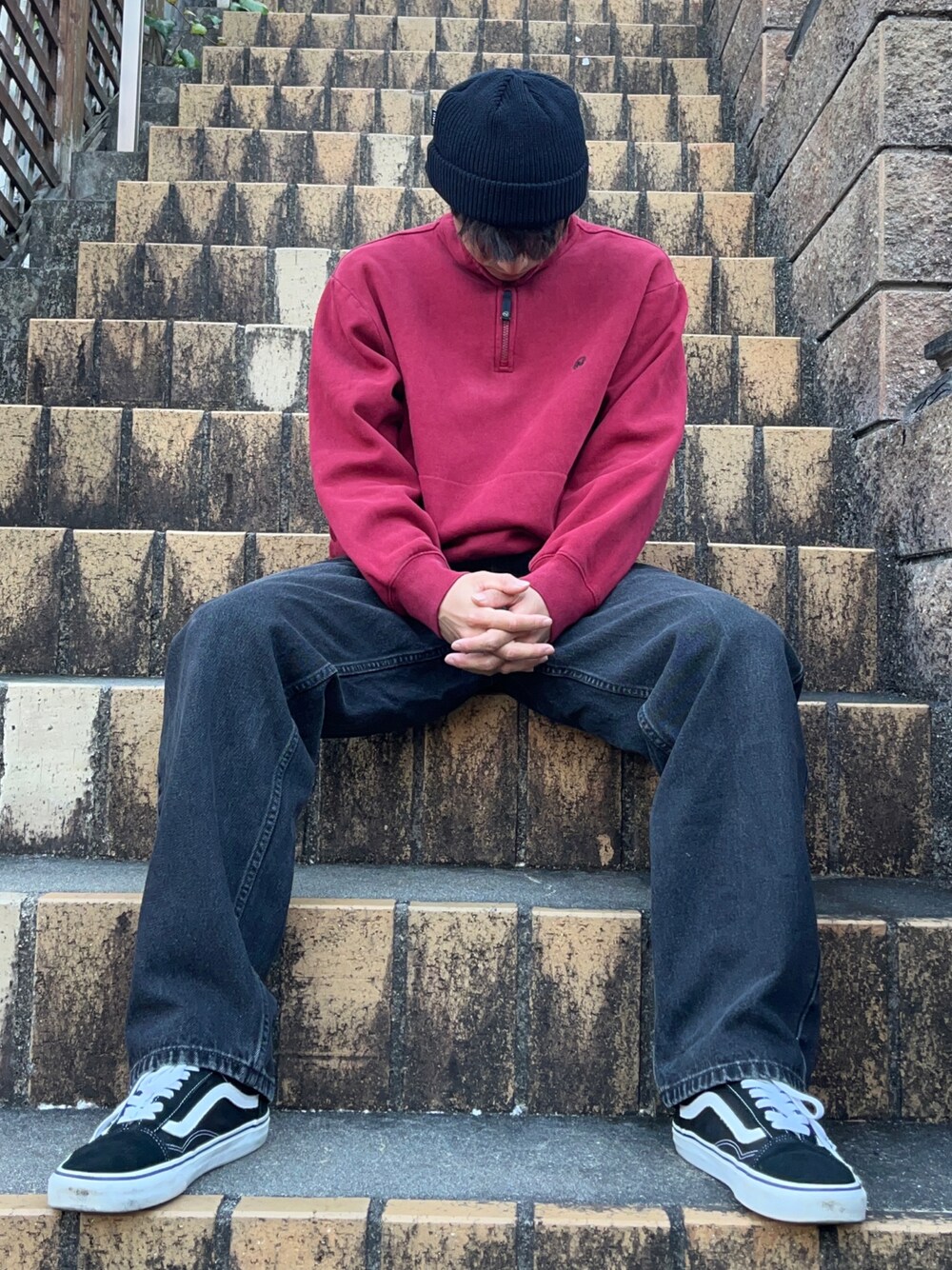 「keboz、ビーニー、nautica、ハーフジップ、Levi's、デニム、VANS、オールドスクール、スニーカー、古着、古着MIX、古着コーデ、古着好きな人と繋がりたい、今年最後のコーデ、マイベストコーデ2022」｜「KEBOZのアイテム（ニットキャップ/ビーニー、ブラック系）」を使った、Yusukeさん（メンズ・173cm）の冬コーディネートの1枚目の写真