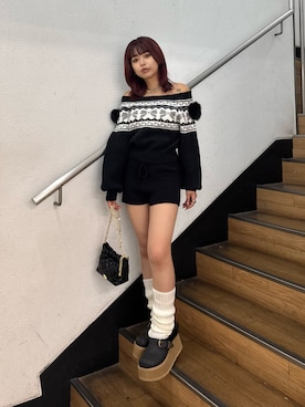 「アイテム（スリッポン）」を使った、藤岡真央さん（レディース・154cm）の秋コーディネート