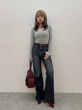 「EVRIS（エヴリス）のアイテム（トップス）」を使った、藤岡真央さん（レディース・154cm）の秋コーディネート
