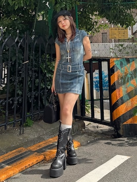 「EVRIS（エヴリス）のアイテム」を使った、藤岡真央さん（レディース・154cm）の春コーディネート