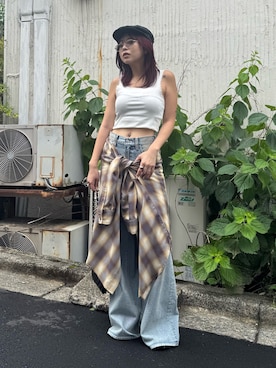 「アイテム（サングラス）」を使った、藤岡真央さん（レディース・154cm）の夏コーディネート