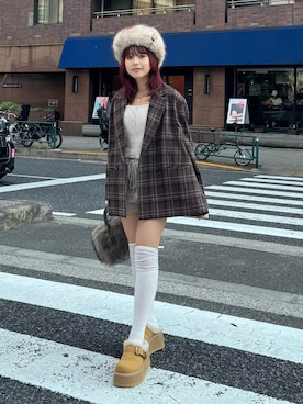 「アイテム（スリッポン）」を使った、藤岡真央さん（レディース・154cm）の秋コーディネート