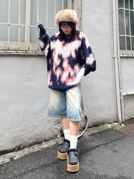 「アイテム（スリッポン）」を使った、藤岡真央さん（レディース・154cm）の秋コーディネート