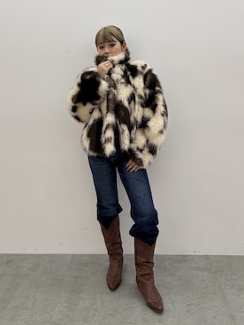 「EVRIS（エヴリス）のアイテム（ジャケット/アウター）」を使った、藤岡真央さん（レディース・154cm）の秋コーディネート