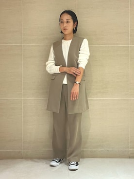 「INDIVI（インディヴィ）の【Oggi 11月号掲載/滝沢カレンさん着用】ストレッチ ジレジャケット（ベスト、ベージュ系）」を使った、MAIKOさん（レディース・157cm）の秋コーディネート