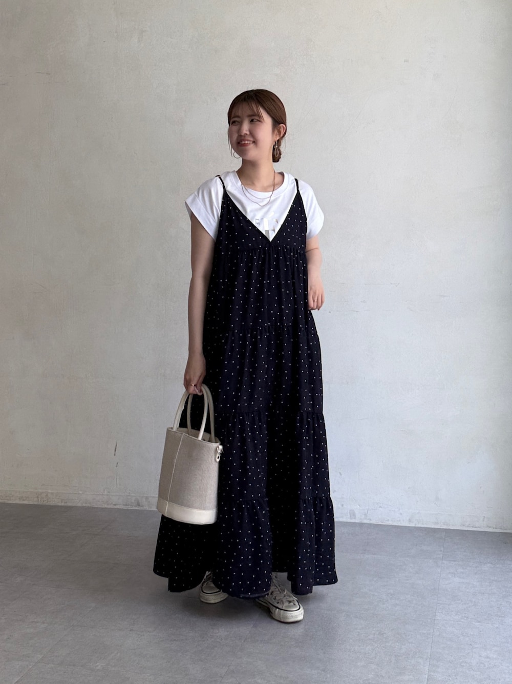 manakaさんの「ドットキャミワンピース（Chez toi）」を使ったコーディネートの1枚目の写真