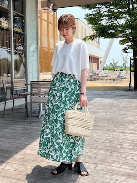 「Chez toi（シェトワ）のアイテム（かごバッグ）」を使った、manakaさん（レディース・155cm）の夏コーディネート