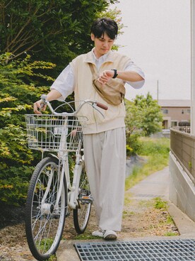 「アイテム（ベスト、ホワイト系）」を使った、ryujiさん（メンズ・172cm）の春コーディネート