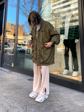 「スタッフセンバツ」｜「アイテム（ミリタリージャケット）」を使った、itoさん（レディース・162cm）の冬コーディネート