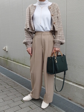 「スクエアトゥ」｜「アイテム（スラックス）」を使った、やみさん（レディース・158cm）の春コーディネート