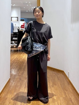 「GLOBAL WORK（グローバルワーク）のリネンライク裾ドロスト半袖/636812（Tシャツ/カットソー、グレー系）」を使った、カナさん（レディース・158cm）の夏コーディネート