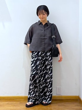 「GLOBAL WORK（グローバルワーク）の楊柳イージーワイドパンツ/636562（その他パンツ、ブルー系）」を使った、カナさん（レディース・158cm）の夏コーディネート