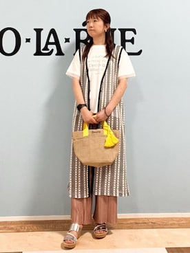 「Cutie Blonde（キューティーブロンド）のバイカラーレースジレ（ベスト、ブラック系）」を使った、Naaatsuさん（レディース・158cm）の春コーディネート
