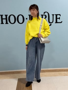 「SHOO・LA・RUE（シューラルー）の【洗濯機可/S-LL】厚すぎない　ゆったりシンプルもちもちニット（ニット/セーター、イエロー系）」を使った、Naaatsuさん（レディース・158cm）の冬コーディネート