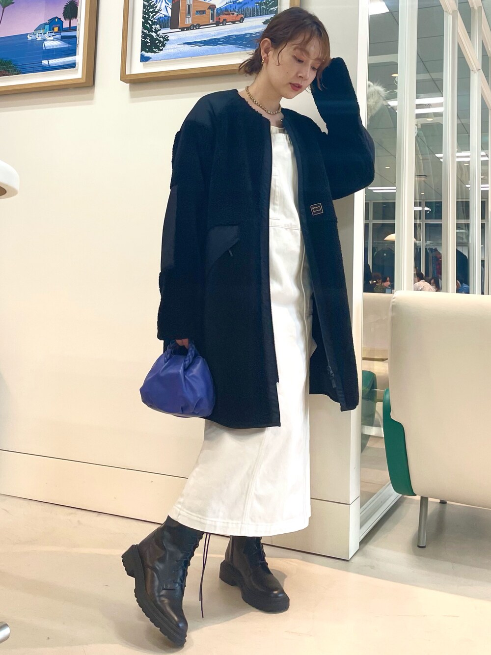 「シンプル、BEAMS、BEAMS LIGHTS、キレイめ、大人コーデ、モード、パンツスタイル、ラクチンコーデ、今日のコーデ、秋トレンド2021」｜「WOOLRICHのWOOLRICH / 別注 ロング ボア ジャケット（ブルゾン、ブラック系）」を使った、ウエダ シホさん（レディース・157cm）の秋コーディネートの1枚目の写真