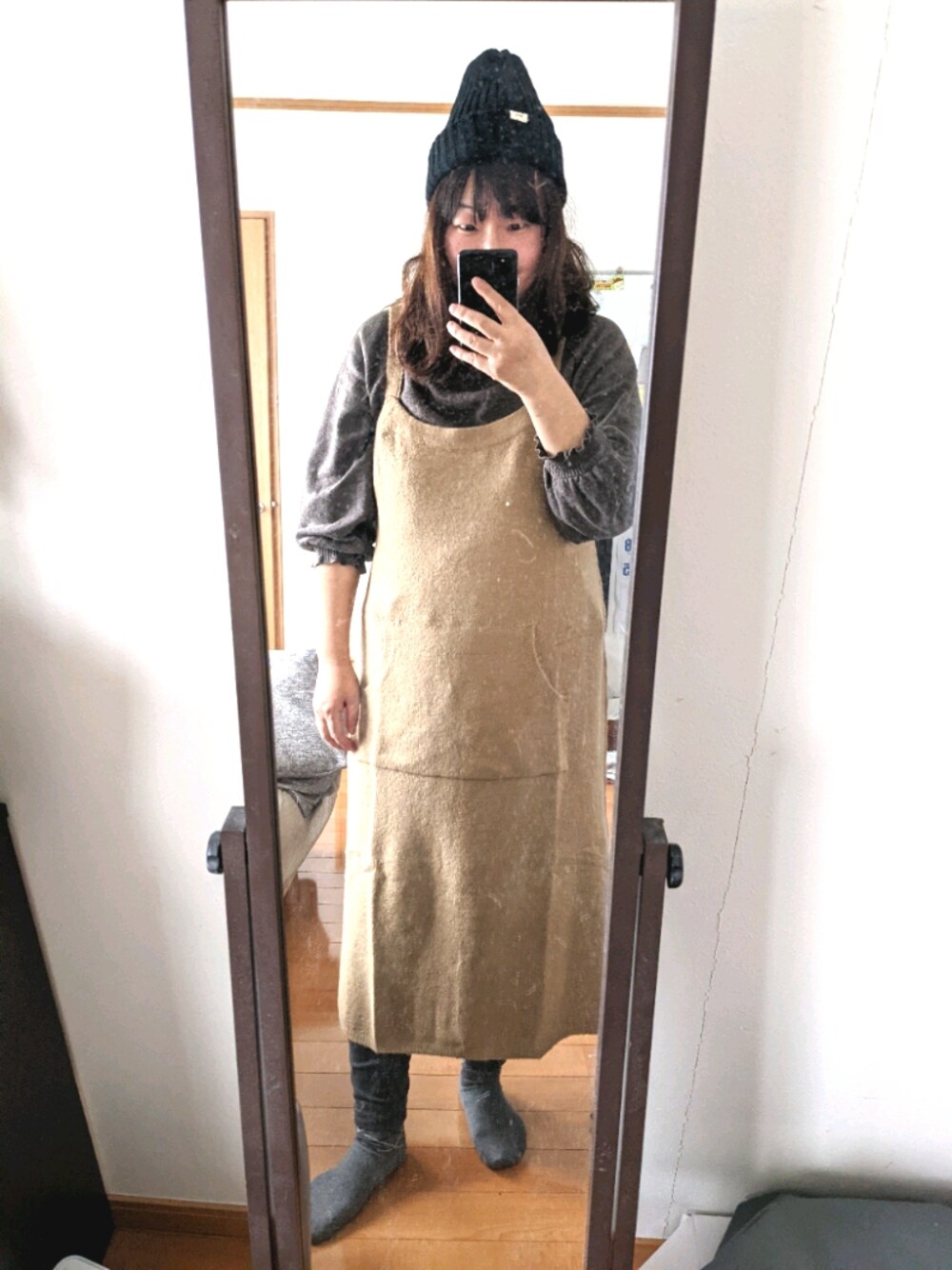 「ぽっちゃり、カジュアル」｜「LARUのアイテム（つなぎ/オールインワン、ベージュ系）」を使った、sachii0525さん（レディース・173cm）の冬コーディネートの1枚目の写真