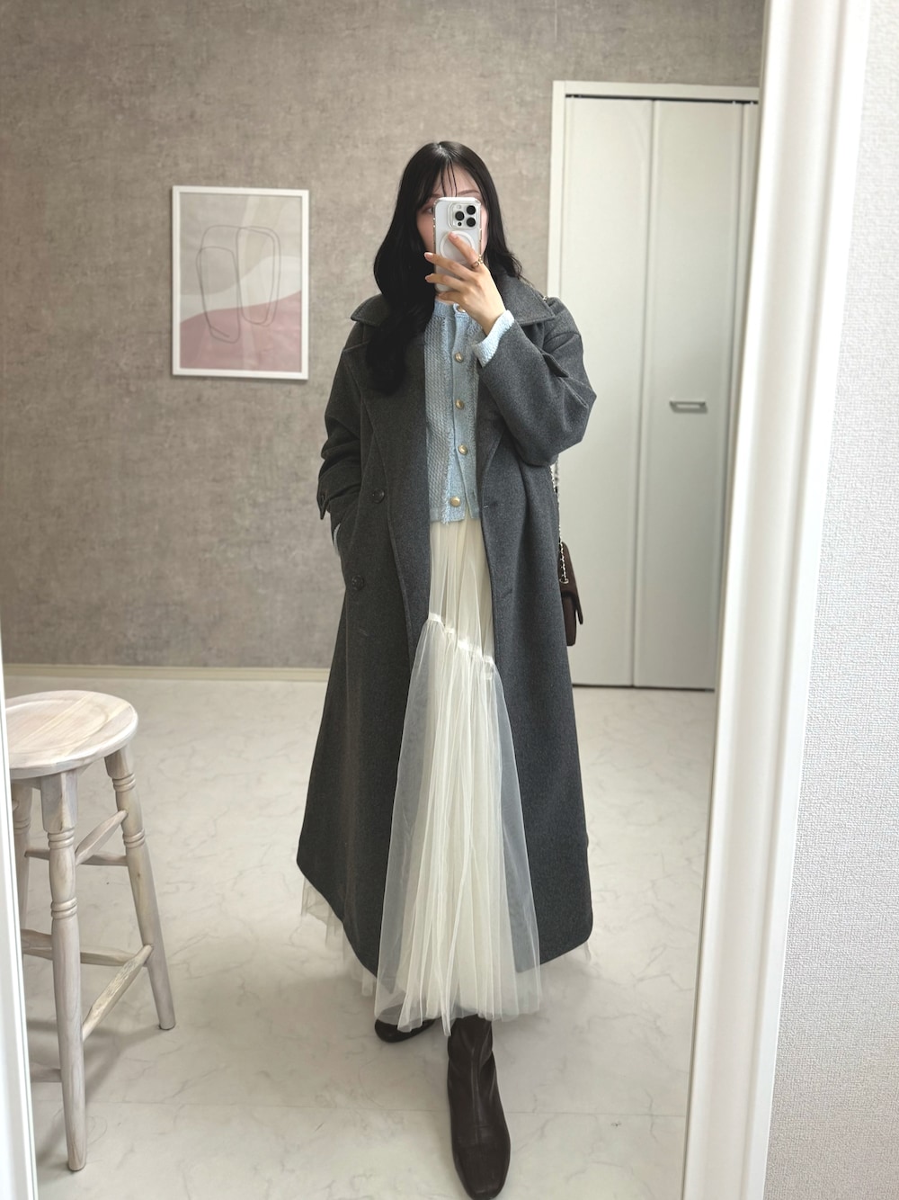 「ジーユーコーデ、GUコーデ、チェスターコート、チュールスカート、プチプラコーデ、大人可愛い」｜「GUのアイテム（ジャケット/アウター、ブルー系）」を使った、takakoさん（骨格ウェーブ・レディース・159cm）の冬コーディネートの1枚目の写真