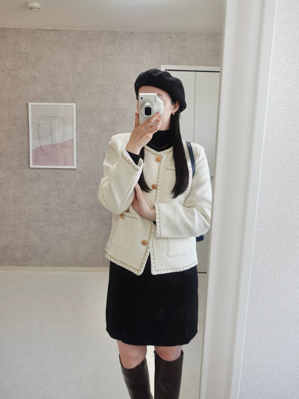 「冬コーデ、オトナ女子、オトナカワイイ、ツイードジャケット、キレイめコーデ、韓国コーデ、韓国っぽ、骨格ウェーブ、ブルべ夏」｜「DHOLICのアイテム（ノーカラージャケット、ホワイト系）」を使った、takakoさん（レディース・159cm）の冬コーディネートの1枚目の写真