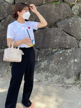 「AZUL by moussy（アズールバイマウジー）のアイテム（スラックス、ブラック系）」を使った、mana1051さん（レディース・153cm）の夏コーディネート