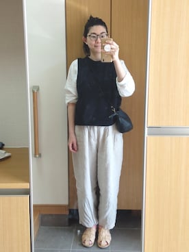「studio CLIP（スタディオクリップ）のアイテム（パンツ、ベージュ系）」を使った、IKUYOさんの春コーディネート