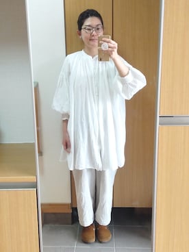 「MERCI（メルシー）のアイテム（パンツ）」を使った、IKUYOさん（レディース・170cm）の秋コーディネート