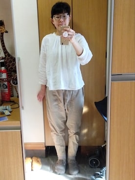 「quadro（クオドロ）のアイテム（パンツ）」を使った、IKUYOさん（レディース・170cm）の冬コーディネート