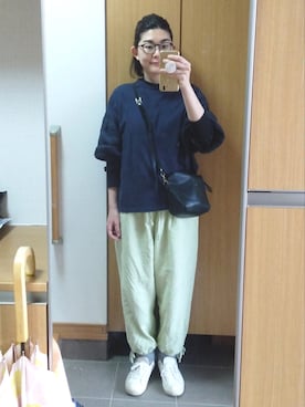 「nest Robe（ネストローブ）のアイテム（パンツ）」を使った、IKUYOさん（レディース・170cm）の春コーディネート