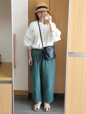 「ZUCCa（ズッカ）のHEP X ZUCCa サンダル/サンダル（サンダル、ベージュ系）」を使った、IKUYOさんの春コーディネート