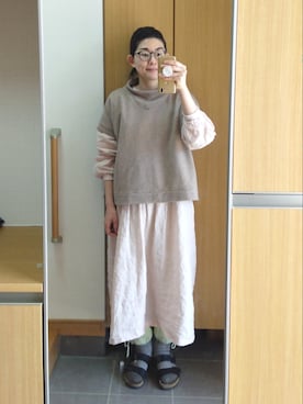 「nest Robe（ネストローブ）のアイテム（パンツ）」を使った、IKUYOさん（レディース・170cm）の春コーディネート